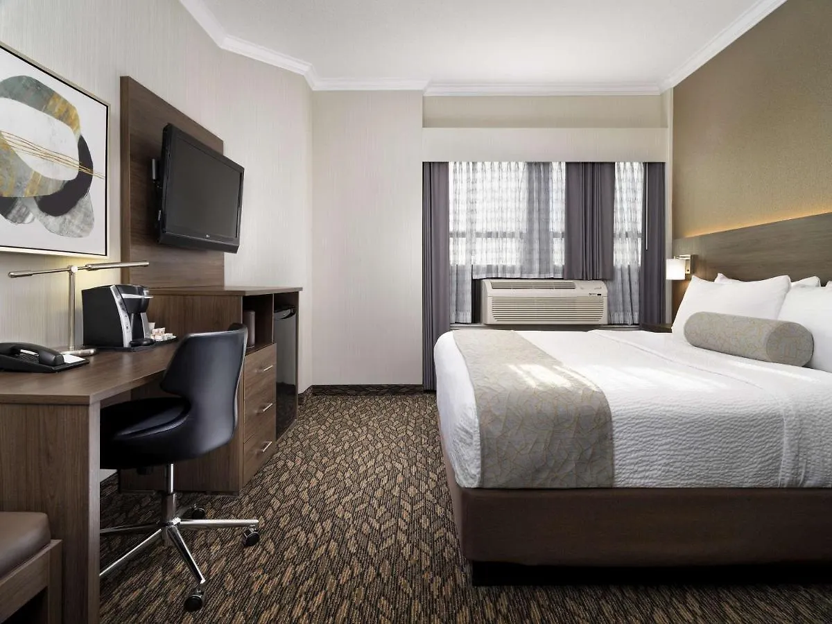Best Western Plus Carlton Plaza Hotel Victoria 3*,  Canada