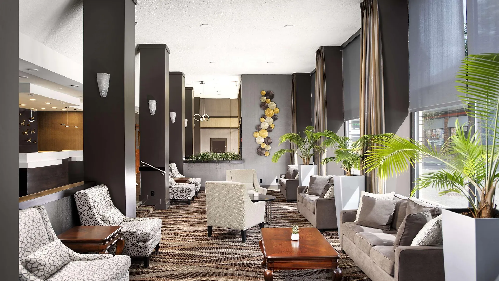 Best Western Plus Carlton Plaza Hotel Victoria