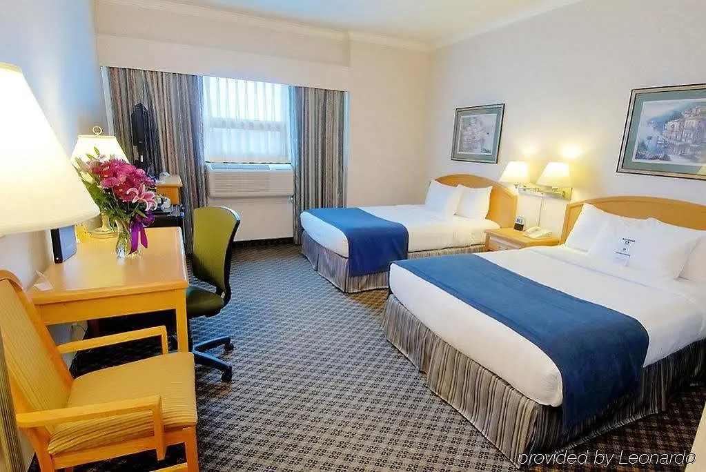 Best Western Plus Carlton Plaza Hotel Victoria 3*,