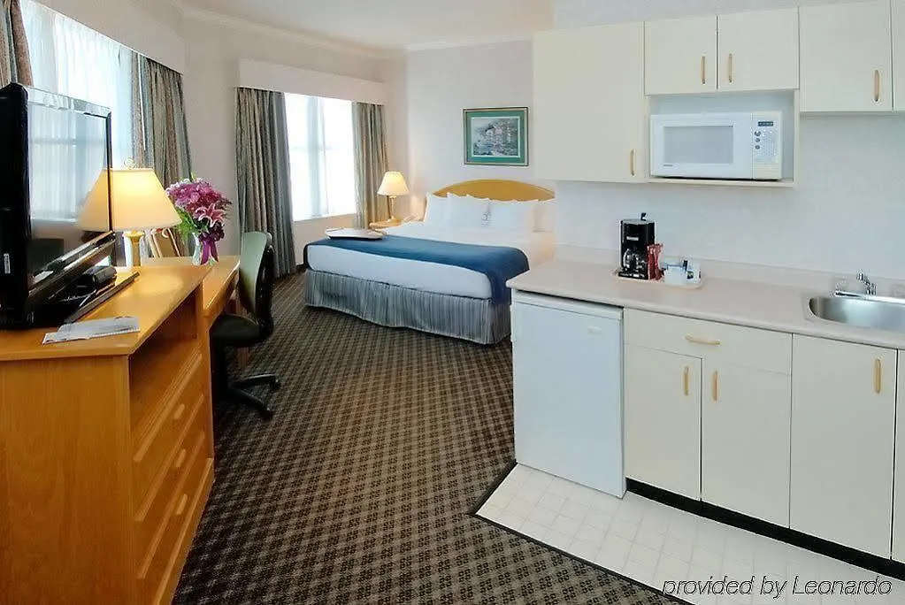 ***  Best Western Plus Carlton Plaza Hotel Victoria Canada