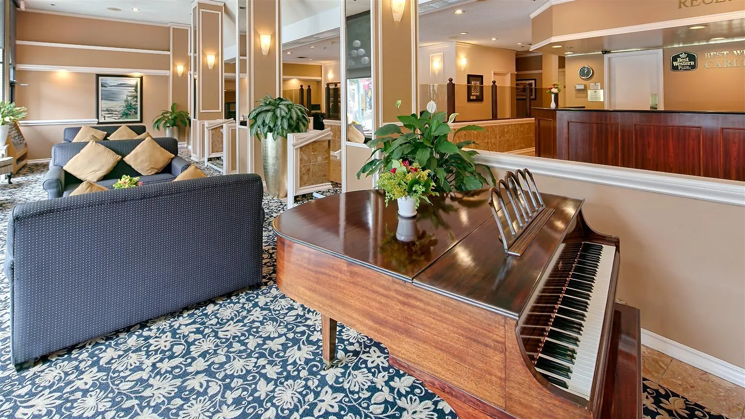 Best Western Plus Carlton Plaza Hotel Victoria