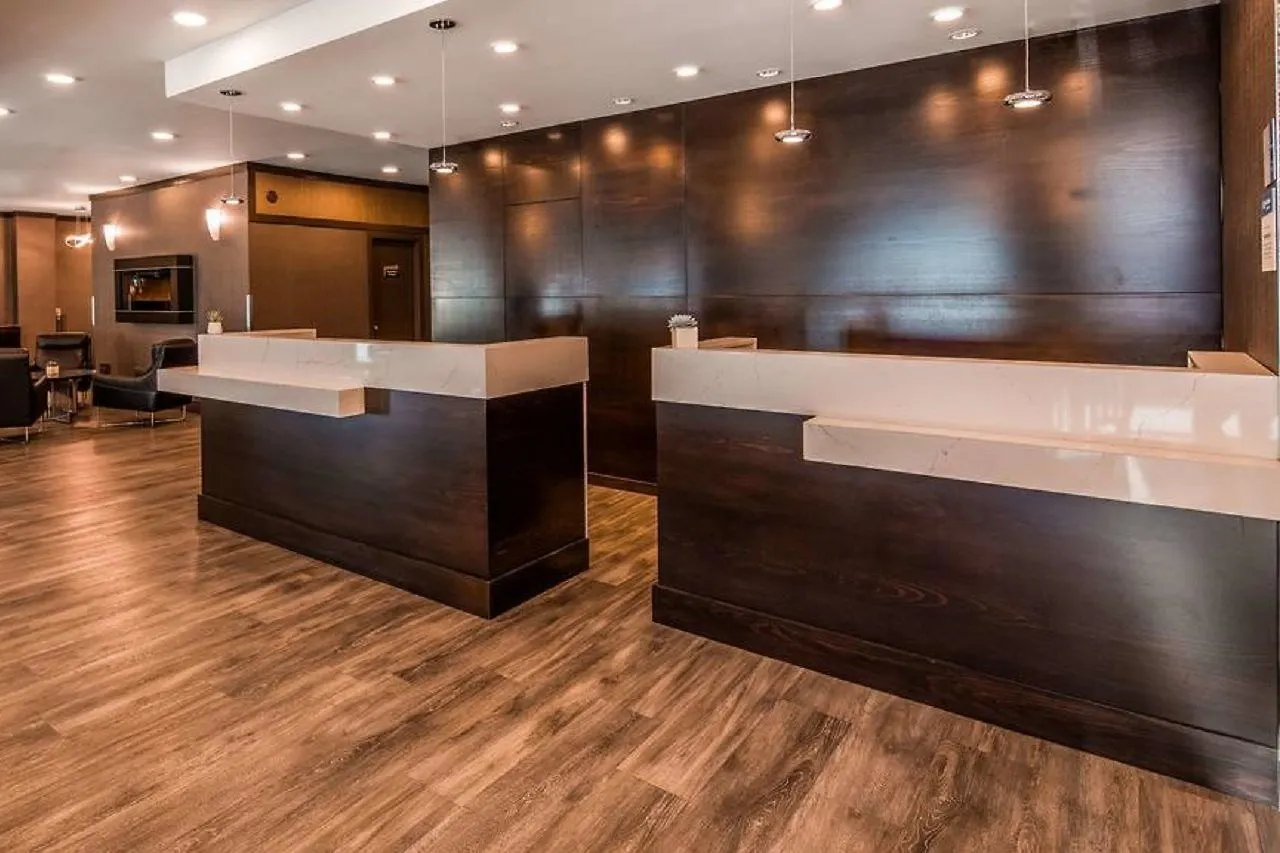 Best Western Plus Carlton Plaza Hotel Victoria